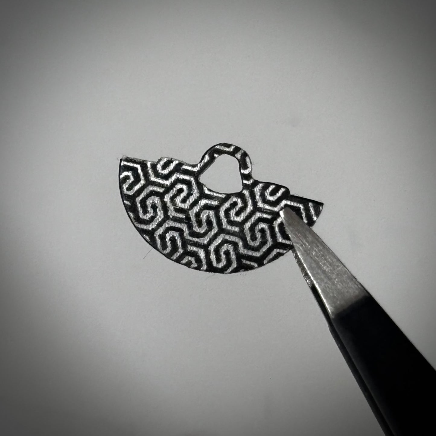 NH05 Silver Maze Print Rotor Cover